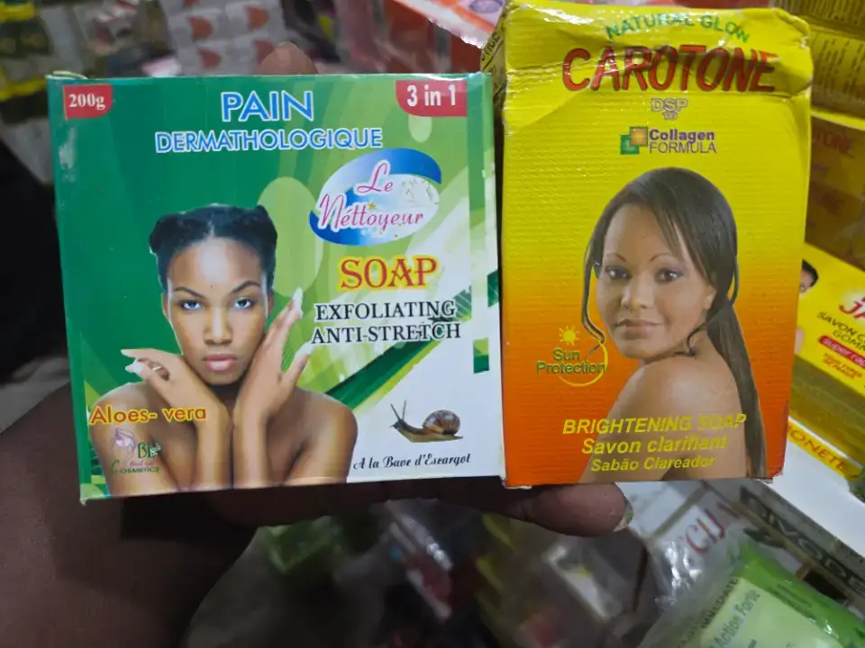 Savon Solide nettoyant et Gommant 100% Action rapide . Efficacité 100%