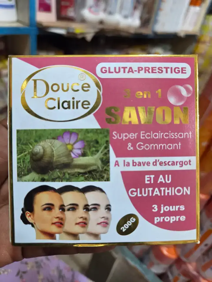 Savon Solide nettoyant et Gommant 100% Action rapide . Efficacité 100%