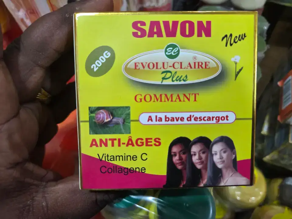 Savon Solide nettoyant et Gommant 100% Action rapide . Efficacité 100%