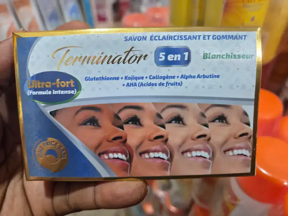Savon Solide nettoyant et Gommant 100% Action rapide . Efficacité 100%